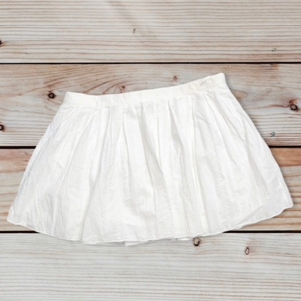 American Eagle Mini Skirt White Floral Boho 00 XXS Beach Coverup Summer Spring